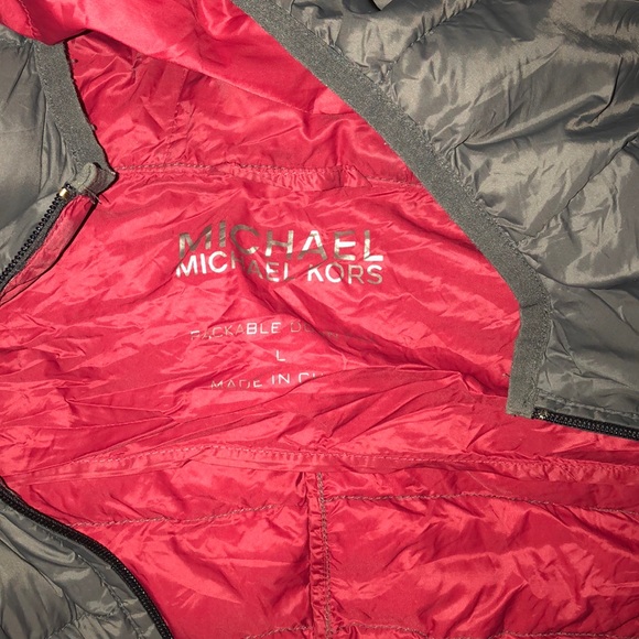 Michael Kors Hooded Lighweight jacket - Picture 2 of 3